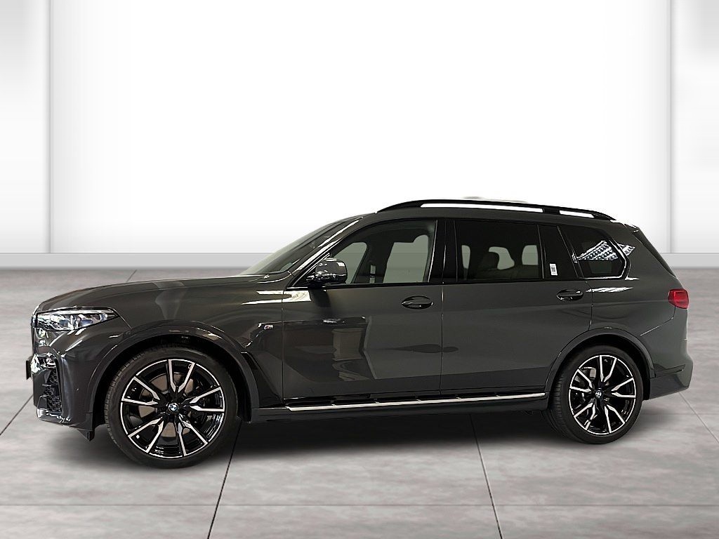 BMW X7 40d Mpaket | předváděcí auto | skladem | od autorizovaného prodejce | šedá metalíza | super cena | top stav | online nákup | autoibuy.com